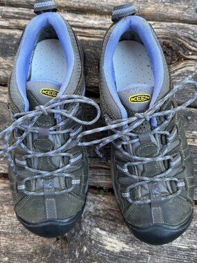 KEEN Targhee II Waterproof Gray/Periwinkle Lace Up Leather Hiker in Women's 9.5